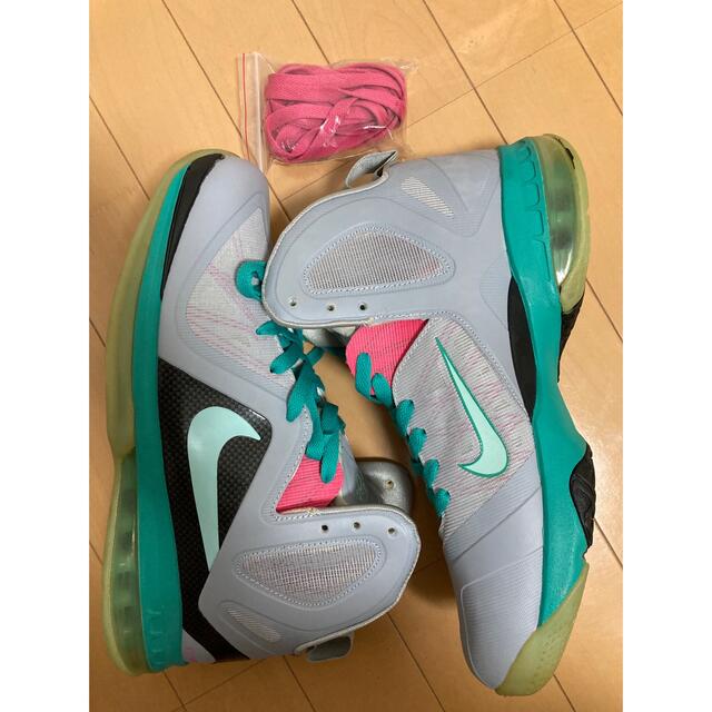 NIKE(ナイキ)のNike Lebron 9 south beach メンズの靴/シューズ(スニーカー)の商品写真