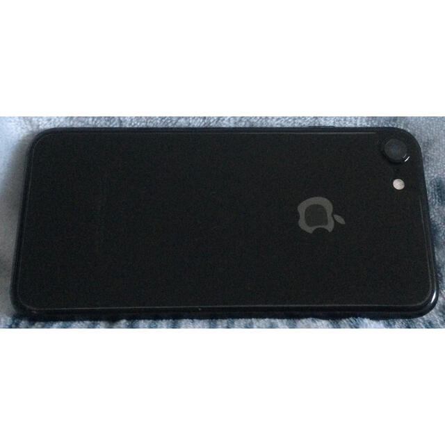 Apple(アップル)の【値下げ】iPhone7 ジェットブラック 128GB スマホ/家電/カメラのスマートフォン/携帯電話(スマートフォン本体)の商品写真