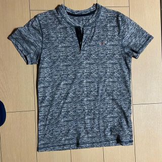 ホリスター(Hollister)のHOLLISTER  Tシャツ(Tシャツ/カットソー(半袖/袖なし))