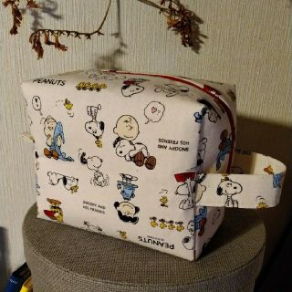 スヌーピー(SNOOPY)のスヌーピー　オムツポーチ　ハンドメイド　生成(外出用品)