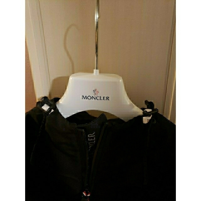 MONCLER(モンクレール)のモンクレールグルノーブルbessans メンズのジャケット/アウター(ダウンジャケット)の商品写真