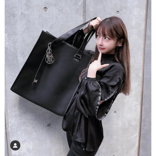 専用 Riu logo tote bag ブラック の通販 by Amu's shop｜ラクマ