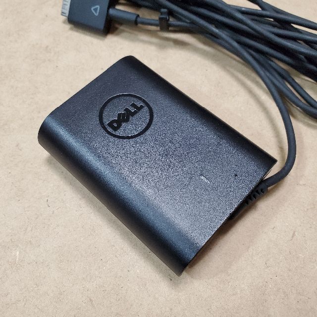 DELL(デル)のDELL ACアダプター DA30NM131 スマホ/家電/カメラのPC/タブレット(PC周辺機器)の商品写真