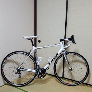 美品TREK MADONE 4.5 カーボンロードバイクの通販 by Zuma's shop|ラクマ