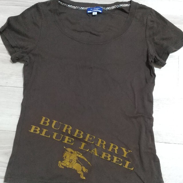 BURBERRY BLUE LABEL(バーバリーブルーレーベル)の三陽商会製！ バーバリーブルーレーベル デカロゴ  Tシャツ レディースのトップス(Tシャツ(半袖/袖なし))の商品写真