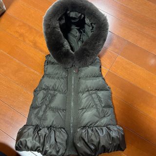 モンクレール(MONCLER)の専用　モンクレール　ベビー　ファー付きダウンベスト(ジャケット/コート)