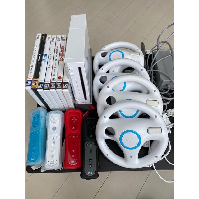 wii 本体　ソフト7本　リモコン４点　ヌンチャク２点wiiハンドル４点セット