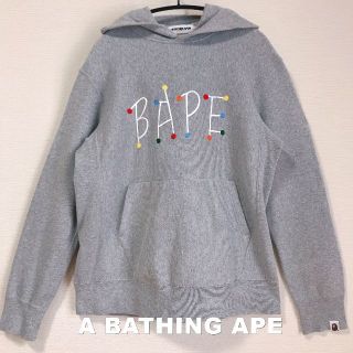 アベイシングエイプ(A BATHING APE)の【A BATHING APE】刺繍BAPEロゴ 日本製APE スウェットパーカー(パーカー)