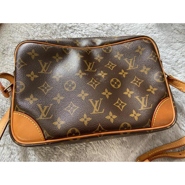 LOUIS VUITTON - LOUISVUITTON ショルダーバック トロカデロ27