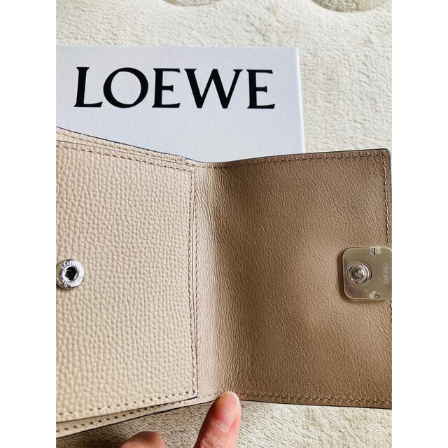 LOEWE ロエベ　トライフォールドウォレット　アボカド　avocado