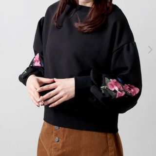 ウィゴー(WEGO)のWEGO/パンジー刺繍ボリュームスウェット(トレーナー/スウェット)