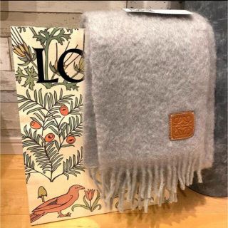 ロエベ(LOEWE)のSALE❣️LOEWE マフラー グレー 今期クリスマス 中古(マフラー/ショール)