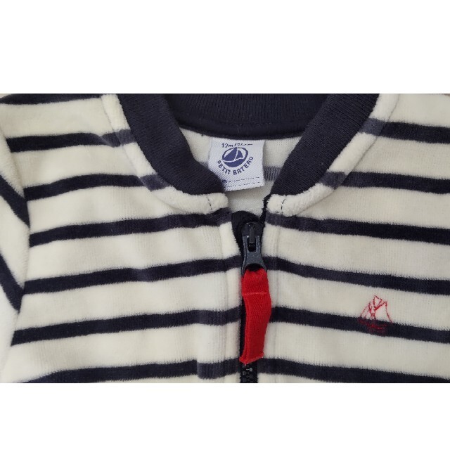 PETIT BATEAU(プチバトー)のプチバトーベビー　アウター　74cm 12m　PETIT BATEAU　ボーダー キッズ/ベビー/マタニティのベビー服(~85cm)(ジャケット/コート)の商品写真