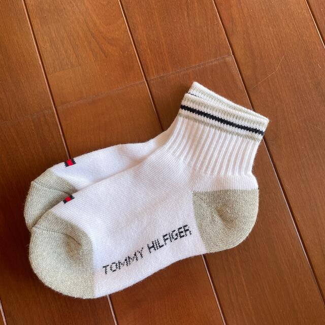 TOMMY HILFIGER(トミーヒルフィガー)のMMHさま専用　TOMY HILFIGER男児ソックス　白 キッズ/ベビー/マタニティのこども用ファッション小物(靴下/タイツ)の商品写真