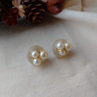 ヴィンテージボタン×ピアス【ホワイト】(ピアス)