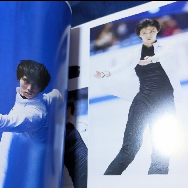 羽生結弦選手写真集 スポーツ報知矢口カメラマン グッズ エンタメ/ホビーのコレクション(印刷物)の商品写真