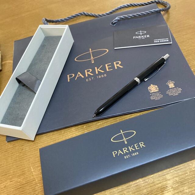 Parker(パーカー)のパーカー　ボールペン黒赤シャープペン新品 インテリア/住まい/日用品の文房具(ペン/マーカー)の商品写真