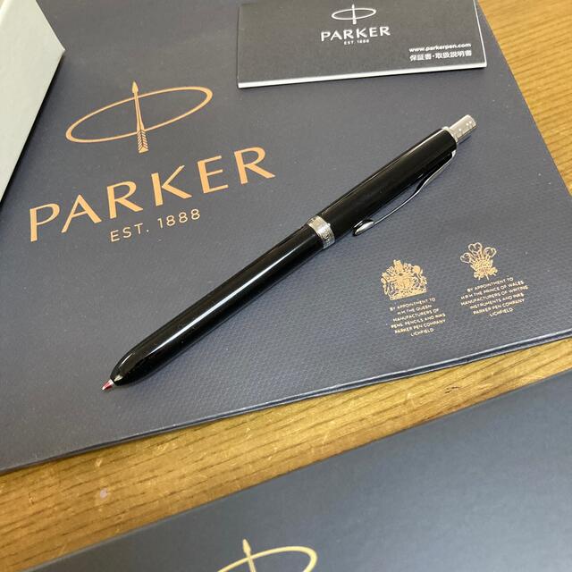 Parker(パーカー)のパーカー　ボールペン黒赤シャープペン新品 インテリア/住まい/日用品の文房具(ペン/マーカー)の商品写真