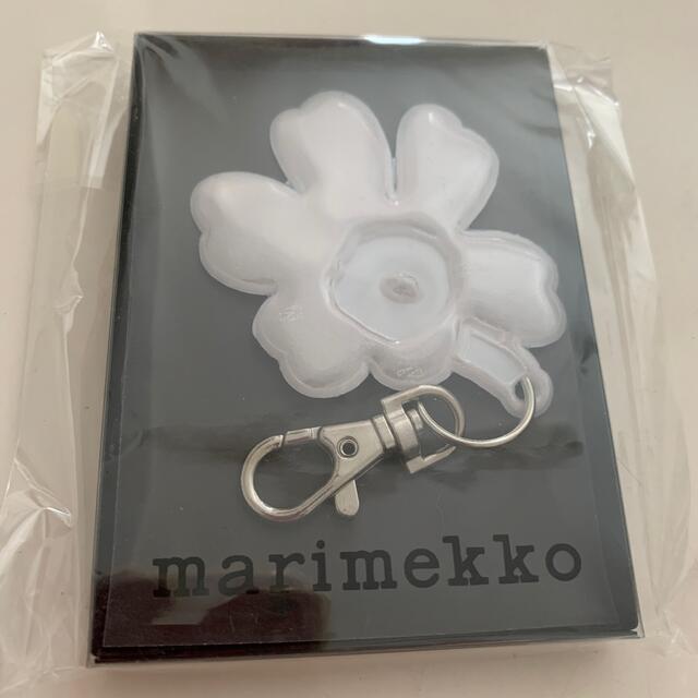 marimekko(マリメッコ)のマリメッコ リフレクター ホワイト① レディースのファッション小物(キーホルダー)の商品写真