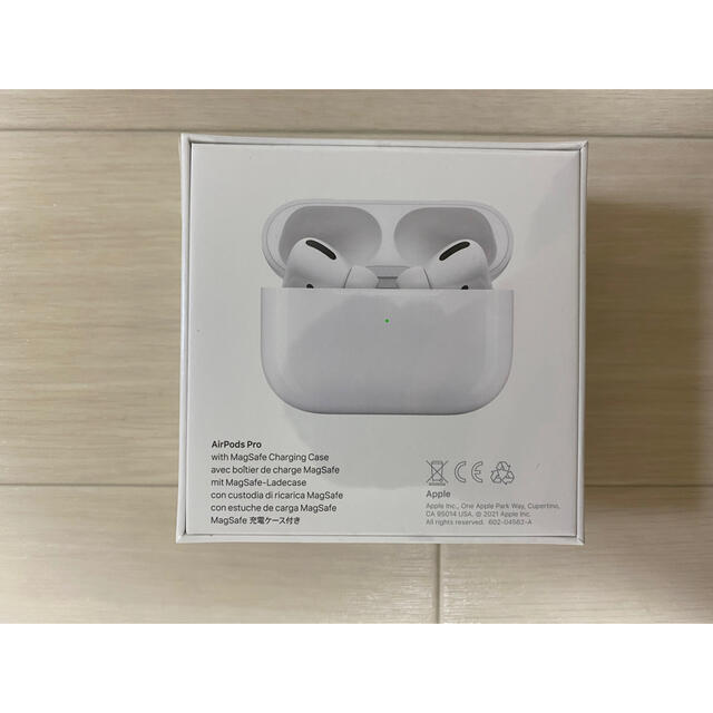 Apple(アップル)のAir Pods pro【新品未使用未開封、純正国内正規品】MLWK3J/A スマホ/家電/カメラのオーディオ機器(ヘッドフォン/イヤフォン)の商品写真