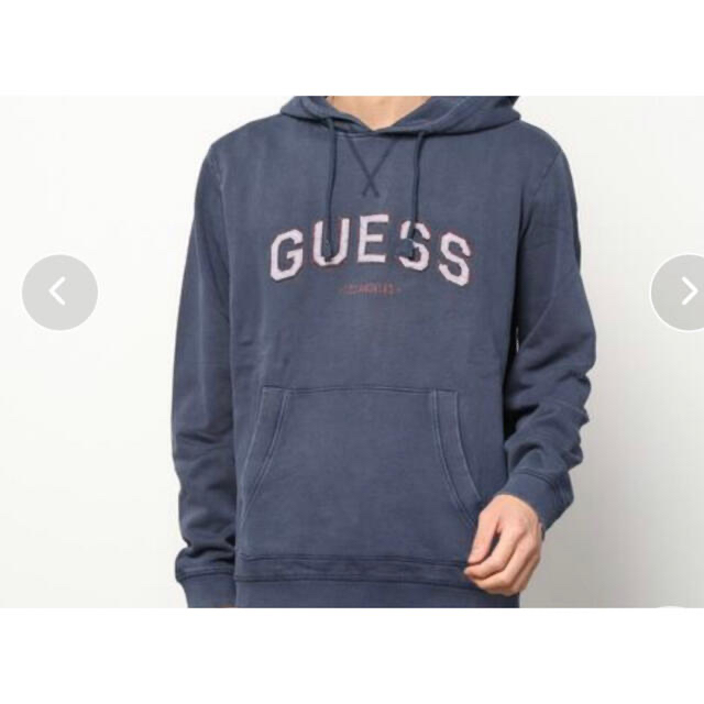 GUESS(ゲス)の新品未使用！　GUESS ゲス　スウェットパーカー　ネイビーS メンズのトップス(パーカー)の商品写真