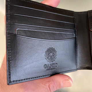 ガンゾ(GANZO)の未使用品　ガンゾ　GANZO グレージングカーフ　小銭入れ付き　二つ折り財布(折り財布)