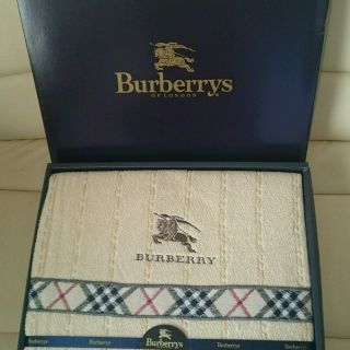 バーバリー(BURBERRY)のakanee様専用BURBERRYシーツ(シーツ/カバー)