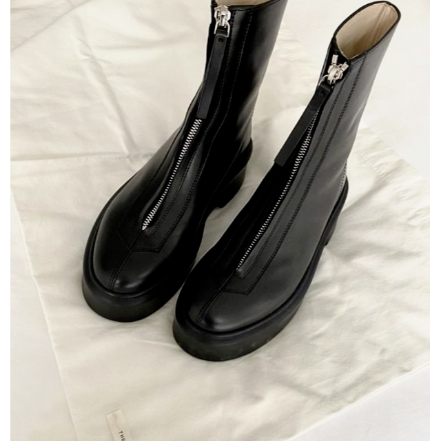 新品レザー アンクル ブーツ THE ROW Zipped Bootの通販 by イトウツネヒロ's shop｜ラクマ