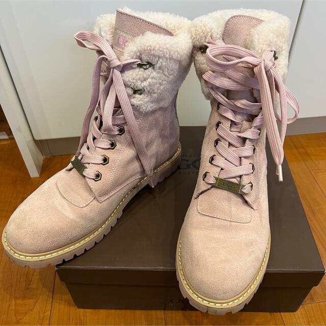 UGG(アグ)のUGG アグ　ピンクブーツ オーストラリア限定 レディースの靴/シューズ(ブーツ)の商品写真