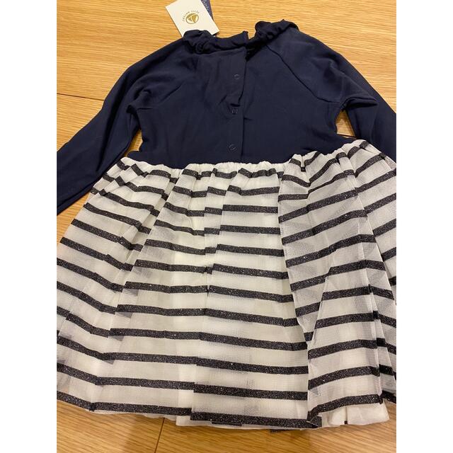 PETIT BATEAU(プチバトー)のプチバトーワンピース24ヶ月/86cm キッズ/ベビー/マタニティのベビー服(~85cm)(ワンピース)の商品写真