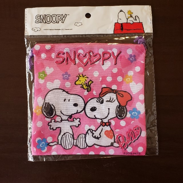 SNOOPY(スヌーピー)の【新品・未開封✨】スヌーピー(SNOOPY)　巾着袋　ポーチ　4種8枚セット エンタメ/ホビーのおもちゃ/ぬいぐるみ(キャラクターグッズ)の商品写真