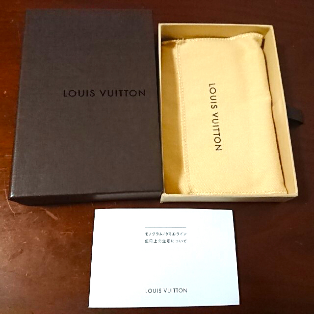 LOUIS VUITTON(ルイヴィトン)のルイヴィトン キーケース 箱 レディースのバッグ(ショップ袋)の商品写真