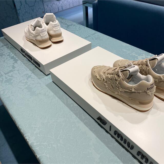 新品 miumiu×New balance 37.5サイズ　ホワイト