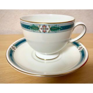 ウェッジウッド(WEDGWOOD)のウェッジウッド　メタライズド　カップ＆ソーサー　美品(食器)