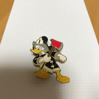 ドナルドダック(ドナルドダック)の【東京ディズニーランド】ドナルド 消防士 ピンバッジ ピントレ(キャラクターグッズ)