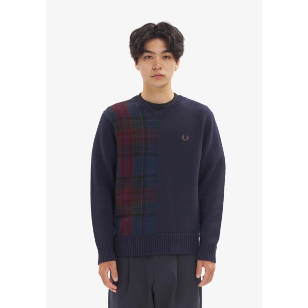 FRED PERRY(フレッドペリー)のPANELLED V NECK JUMPER fredperry メンズのトップス(ニット/セーター)の商品写真