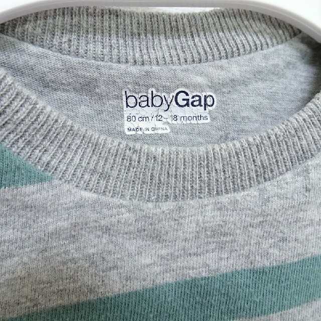 babyGAP(ベビーギャップ)の80 水玉ポロシャツ GAPロンパース (灰色) キッズ/ベビー/マタニティのベビー服(~85cm)(トレーナー)の商品写真