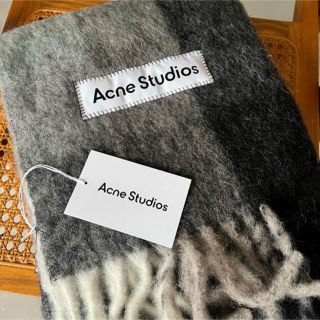 アクネストゥディオズ(Acne Studios)の【時期限定価格】Acne Studios チェックマフラー(マフラー/ショール)