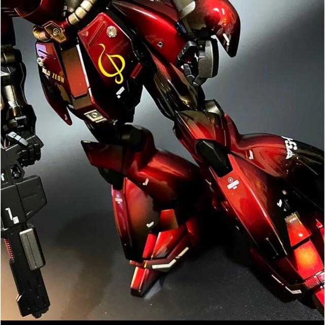 MG サザビー グラデーションキャンディ塗装 鏡面仕上げ仕様の MG サザビー グラデーションキャンディ塗装 鏡面仕上げ仕様の