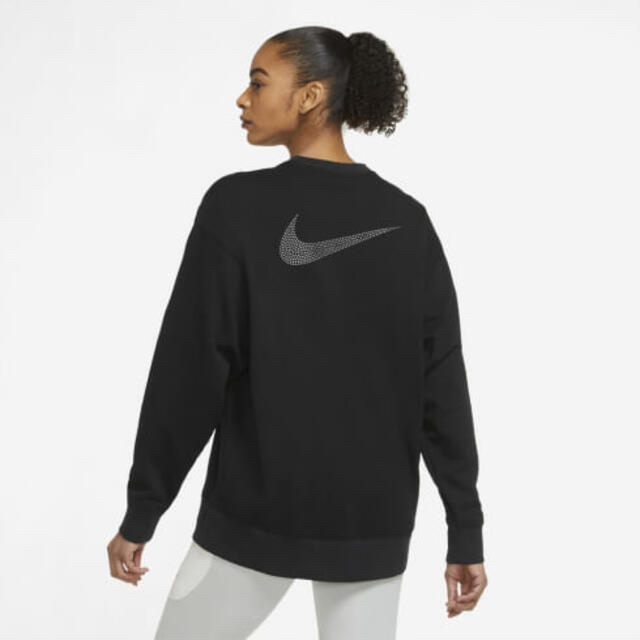 NIKE(ナイキ)の新品　未使用品　タグ付　NIKE ナイキ  ロンT  長袖 レディースのトップス(トレーナー/スウェット)の商品写真