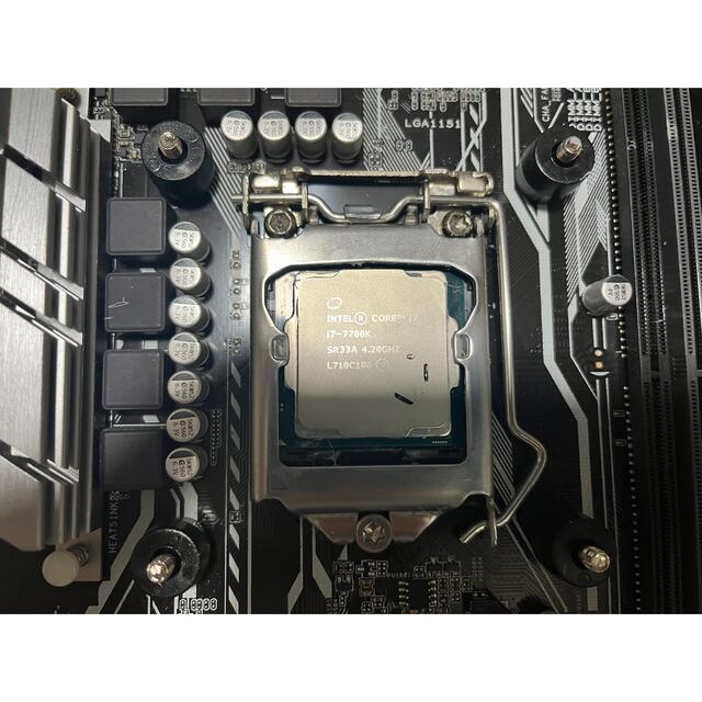 ASUS(エイスース)のi7-7700k asus Z270M plusセット スマホ/家電/カメラのPC/タブレット(PC周辺機器)の商品写真