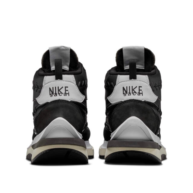NIKE(ナイキ)の【新品未開封】Nike x sacai x Jean Paul Gaultier メンズの靴/シューズ(スニーカー)の商品写真