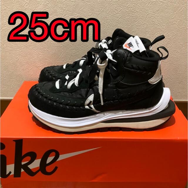 NIKE(ナイキ)の美品 NIKE sacai ゴルチエ ヴェイパーワッフル 25cm メンズの靴/シューズ(スニーカー)の商品写真