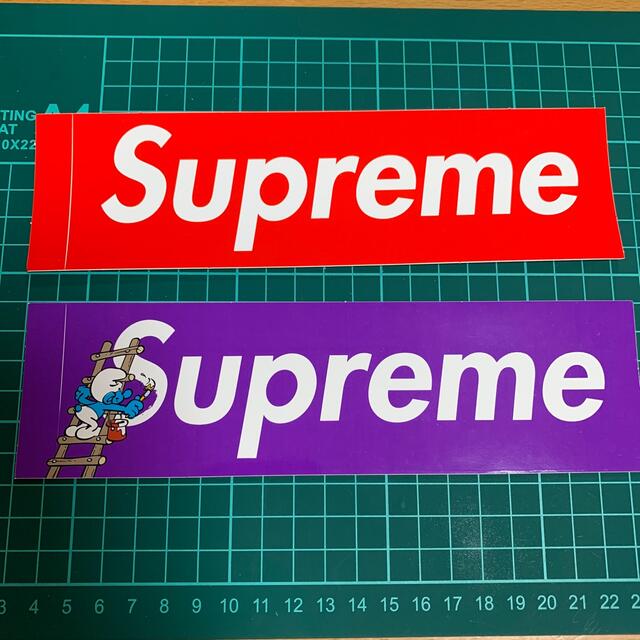 Supreme(シュプリーム)のスマーフ シュプリーム ボックスロゴ ステッカー メンズのファッション小物(その他)の商品写真