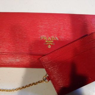 プラダ(PRADA)のPRADA 長財布  赤  レディース  レッド(財布)