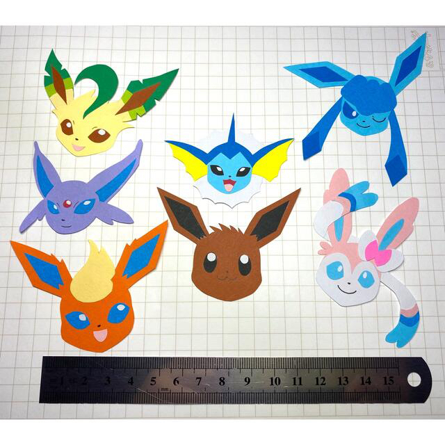 ポケモン(ポケモン)のそら様専用　ペーパークラフト　アルバム　壁面　飾り　ポケモン　イーブイ　フレンズ キッズ/ベビー/マタニティのメモリアル/セレモニー用品(アルバム)の商品写真