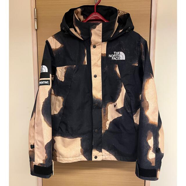 Supreme × The North Face Mountain Jacket