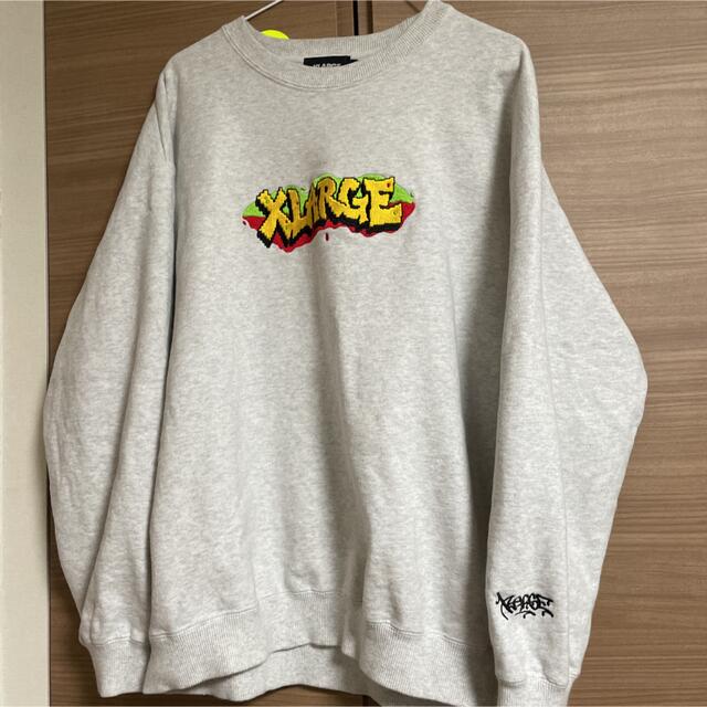 GRAFFITI EMBROIDERY CREWNECK SWEAT