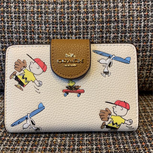 COACH(コーチ)のコーチ　二つ折り財布　スポーティスヌーピー メンズのファッション小物(折り財布)の商品写真