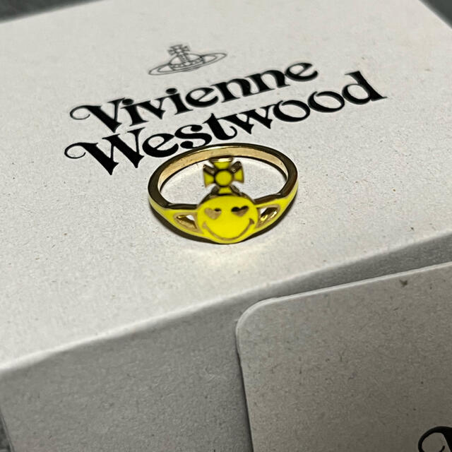 Vivienne Westwood(ヴィヴィアンウエストウッド)の新品　ヴィヴィアンウエストウッド　リングXXS　ニコちゃん　正規品 レディースのアクセサリー(リング(指輪))の商品写真